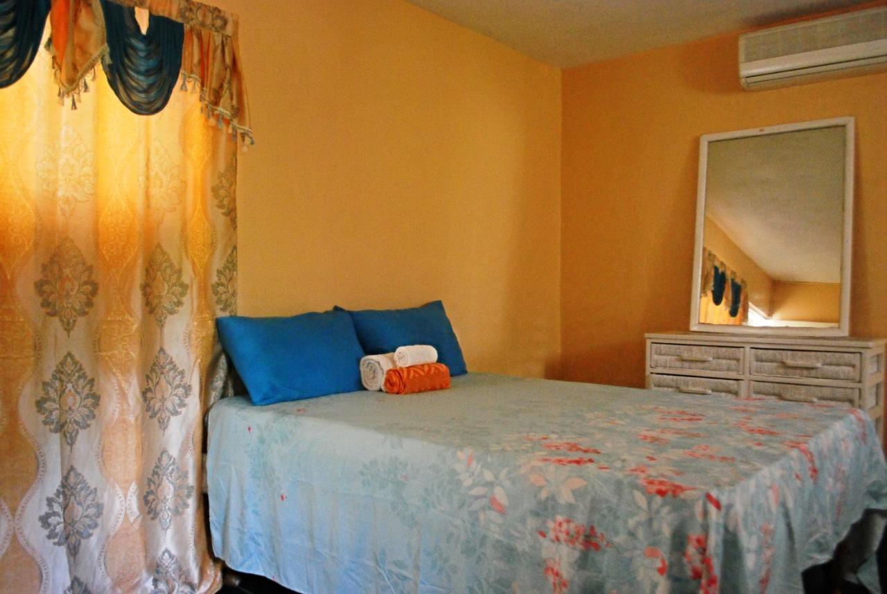 Affordable And Cozy At Content Guest House Ocho Rios Eksteriør bilde