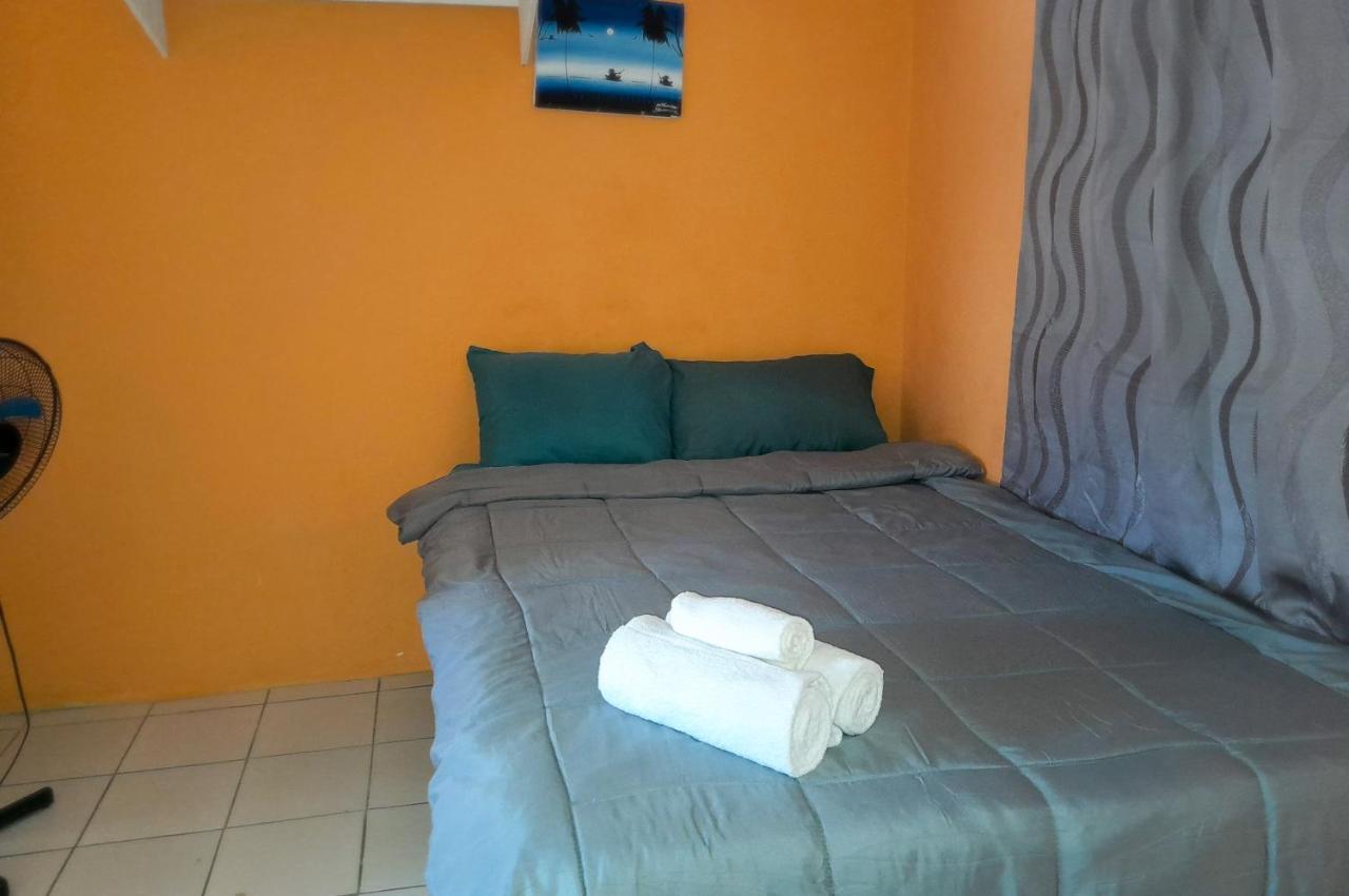 Affordable And Cozy At Content Guest House Ocho Rios Eksteriør bilde